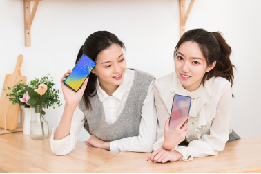 工藝制作水準(zhǔn)更高的“挖孔屏”，三星Galaxy A8s僅售2799元