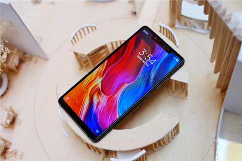 熱門千元機選購指南：聯(lián)想Z5s、榮耀8X、小米8SE配置對比