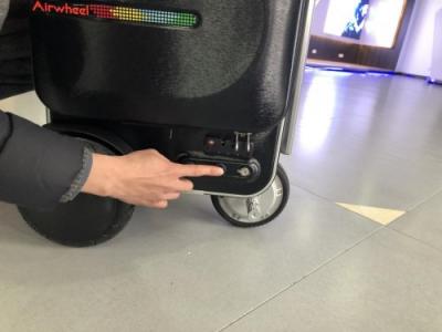 賣到斷貨的黑科技智能騎行旅行箱終于入手了！