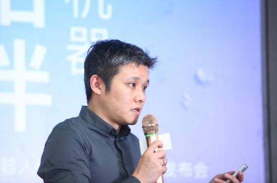 至尊寶穿越2019與人工智能結(jié)合化身“知尊寶”，是躍搏科技新品發(fā)布會(huì)的主角！