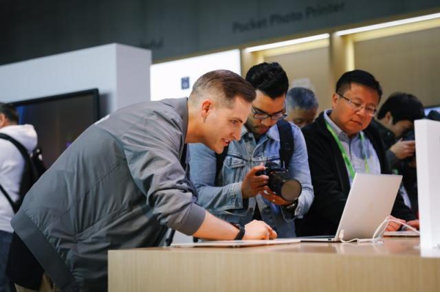 “技術(shù)流”征戰(zhàn)CES 2019，華為MateBook 13筆記本全面更出色！