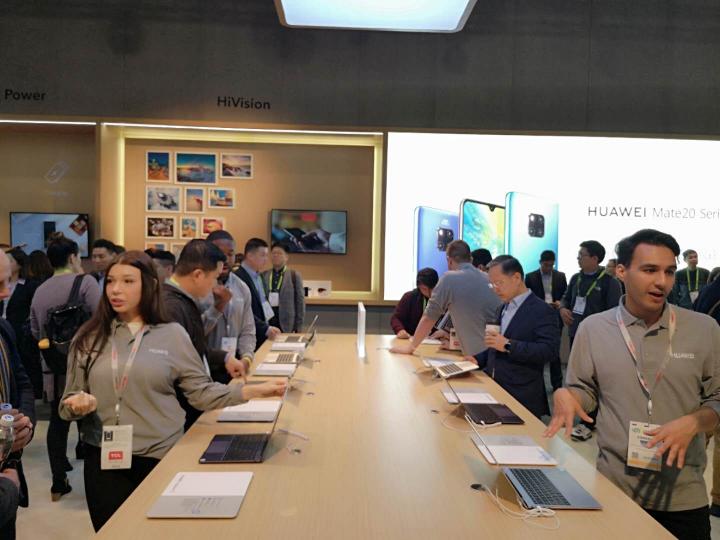 “技術(shù)流”征戰(zhàn)CES 2019，華為MateBook 13筆記本全面更出色！