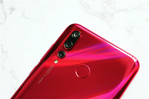 突破局限，華為nova4為你記錄更廣闊世界