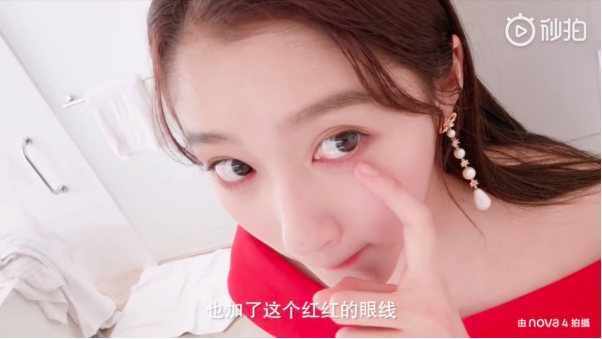 時尚icon關(guān)曉彤首支nova4拍攝vlog上線，甜蜜互動或?qū)⒃傧菩嘛L(fēng)潮
