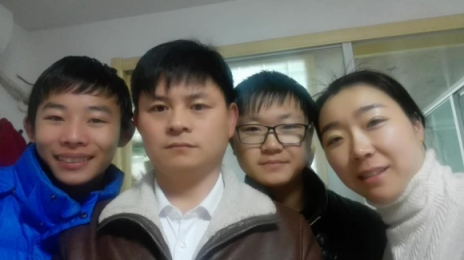 給星爺講戲的女快遞員：捐贈(zèng)造血干細(xì)胞演繹人間大愛(ài)