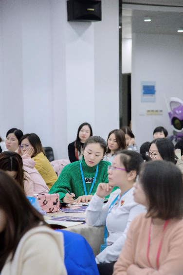 閱讀,陪伴一生的習慣!—萬色城帶領媽媽們探索親子閱讀之旅