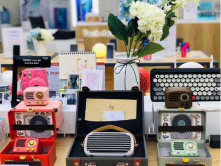 迪信通匠心打造時尚智能新品牌 D.Phone UP+領(lǐng)跑新零售業(yè)態(tài)