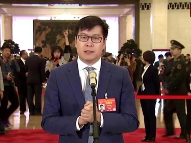姚勁波兩會(huì)代表通道答記者問(wèn)：互聯(lián)網(wǎng)彌補(bǔ)城鄉(xiāng)信息鴻溝 助力鄉(xiāng)村振興