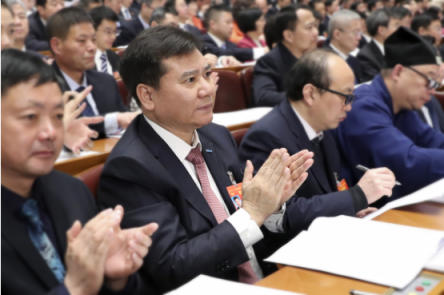 張近東的第17次兩會(huì)：在民營(yíng)企業(yè)的春天，許下一份承諾！