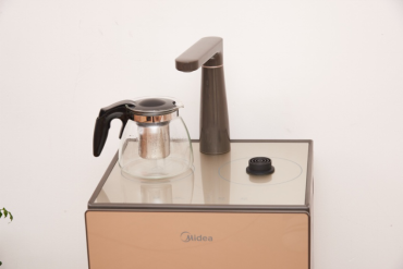 美的小鋼泡茶吧機測評：招待好友，多虧了這款茶吧機！