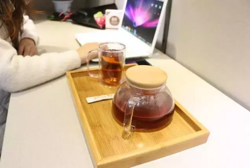 快節(jié)奏里，享受精致慢生活，從一杯醇粹糯米香普洱茶珍開始