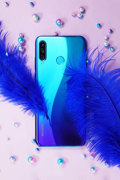 流光色？漸變色？2019年手機顏值看華為nova 4e