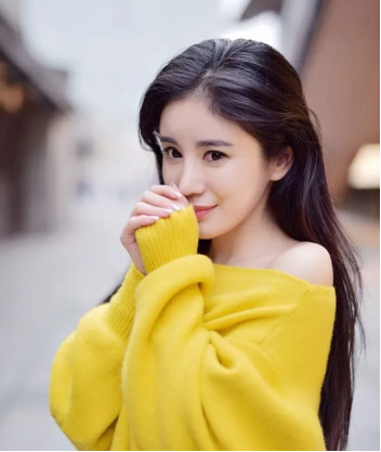 “全網(wǎng)年度杰出主播”關(guān)妙甜：始終堅持總有回報！