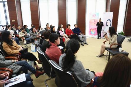 聚優(yōu)財聯(lián)合明珠電視，圓滿舉辦女性公益講座！