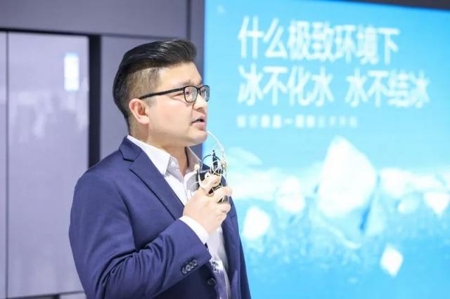 三文魚原鮮挑戰(zhàn)后，又玩冰水同框，這個(gè)品牌為何熱衷挑戰(zhàn)不可能?