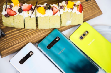 不止拍照性能強(qiáng)悍，三星Galaxy S10系列的屏幕更強(qiáng)大