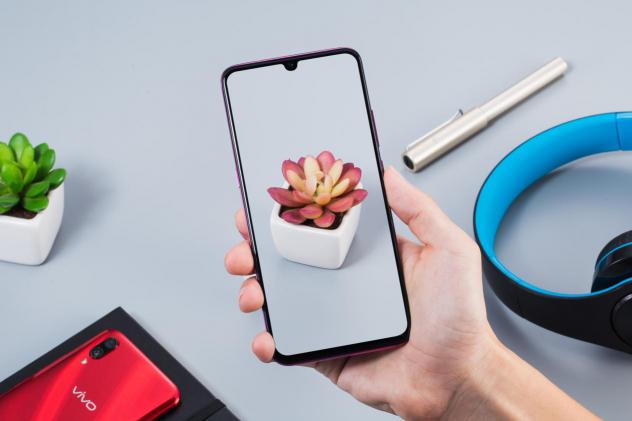 從此和挖孔屏說再見，vivo X27帶你領(lǐng)略真全面屏的魅力！