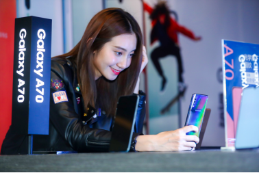 強(qiáng)勢登場 三星全新Galaxy A系列點(diǎn)亮北京潮流中心