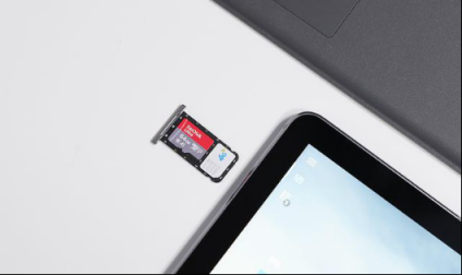 是誰拯救了需要在交通工具上辦公的你？是全新HUAWEI MateBook E
