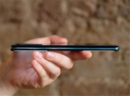 英國頂尖科技媒體Stuff測評華為P30 Pro，打出5星滿分！