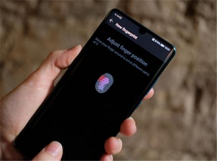 英國頂尖科技媒體Stuff測評華為P30 Pro，打出5星滿分！