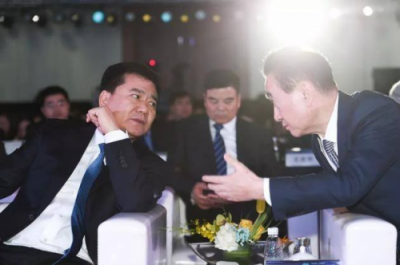 萬(wàn)達(dá)百貨收入囊中，張近東的智慧零售棋局想怎么下？