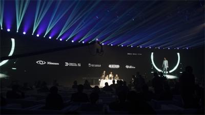 5G元年，3Glasses攜新款VR設(shè)備X1掀起C端消費(fèi)熱潮