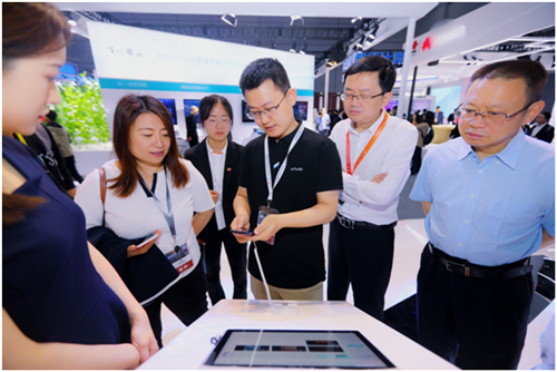 vivo三大動作協(xié)力中國聯(lián)通，共同推進(jìn)5G商用進(jìn)程站