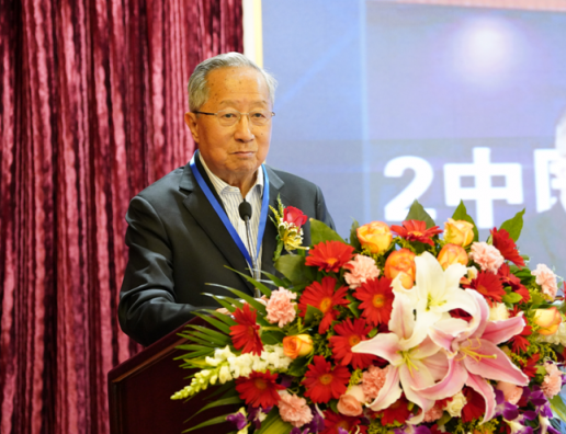 利用互聯(lián)網(wǎng)帶動農(nóng)業(yè)快速發(fā)展