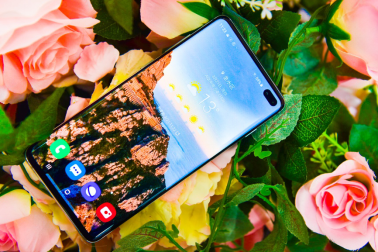 不止領(lǐng)先！三星Galaxy S10+比華為P30 Pro屏幕體驗出色太多