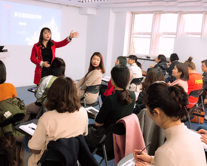 托育早教研究院專注于人才培養(yǎng)，提升從業(yè)者水平，解決就業(yè)問題