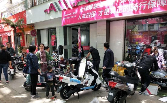 電動車五月?lián)Q購潮，愛瑪強(qiáng)勢領(lǐng)跑市場