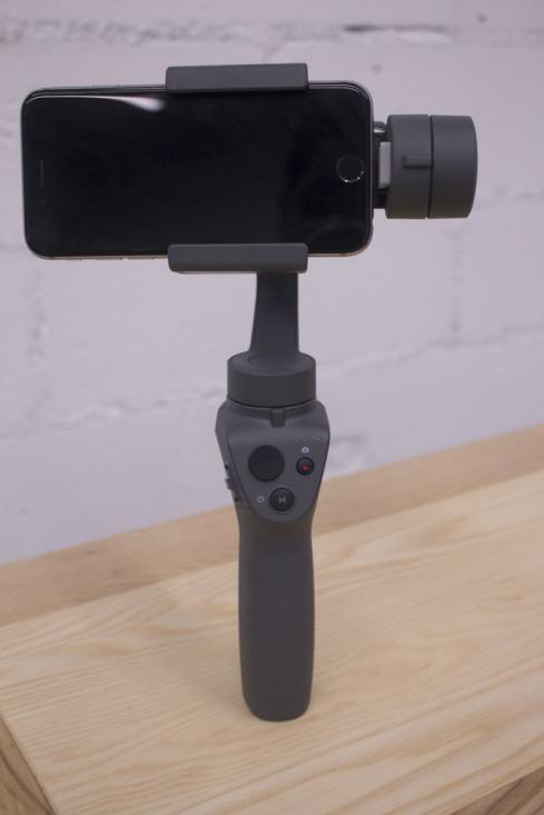 2019年熱門手機(jī)穩(wěn)定器大疆osmo mobile 2、百諾P1、智云smooth4專業(yè)測評