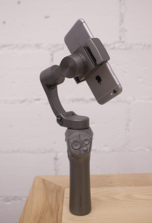 2019年熱門手機(jī)穩(wěn)定器大疆osmo mobile 2、百諾P1、智云smooth4專業(yè)測評
