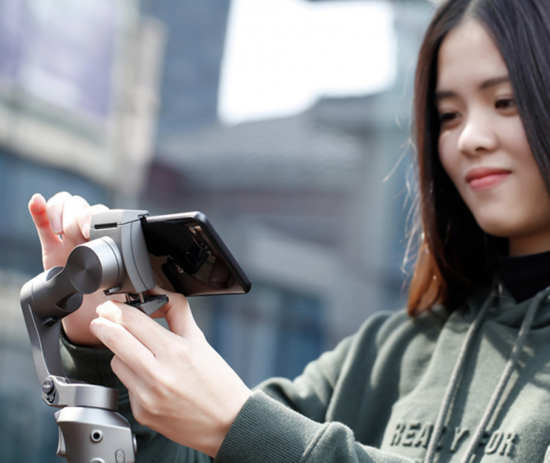 2019年熱門手機(jī)穩(wěn)定器大疆osmo mobile 2、百諾P1、智云smooth4專業(yè)測評