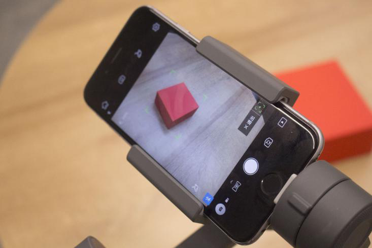 2019年熱門手機(jī)穩(wěn)定器大疆osmo mobile 2、百諾P1、智云smooth4專業(yè)測評