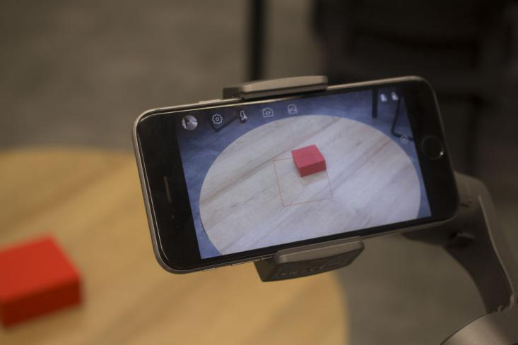 2019年熱門手機(jī)穩(wěn)定器大疆osmo mobile 2、百諾P1、智云smooth4專業(yè)測評
