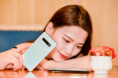 在手機拍照上，三星Galaxy S10系列輕松超越華為P30