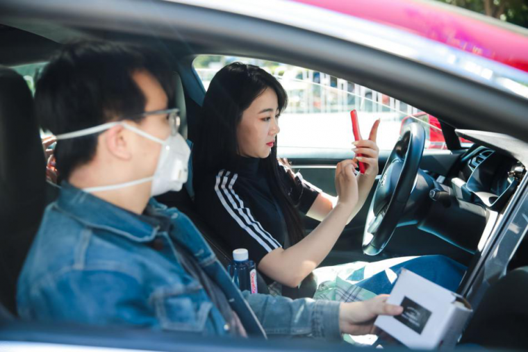 520“花椒浪漫專車”免費(fèi)搭乘ING，香車美女不止心動