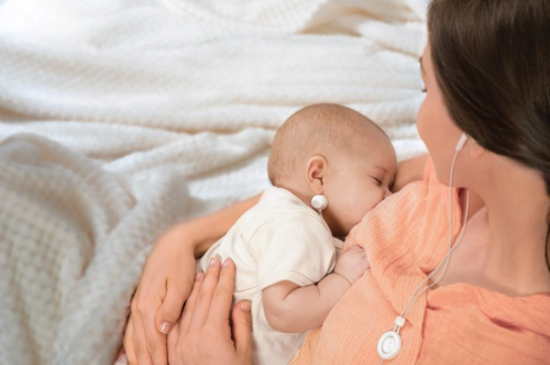 母乳神器一經(jīng)發(fā)布就被搶購一空，Momsense熱潮引人深思