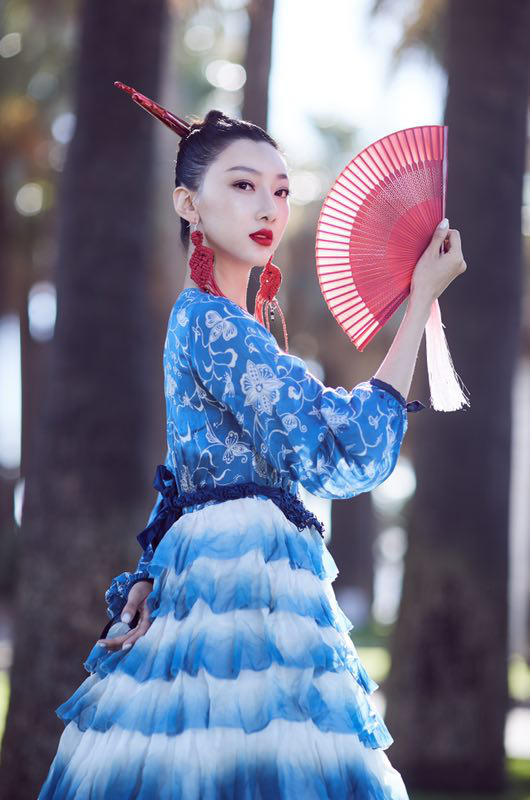 小仙女吳茉彤亮相戛納電影節(jié)，演繹中國風(fēng)