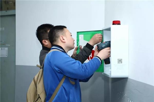 生死時速，“她”救了清華學(xué)生的命