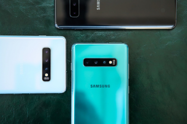 超值！三星Galaxy S10系列1000元換新補(bǔ)貼、24期免息等你來(lái)?yè)?/></p><p>此外，為了讓消費(fèi)者購(gòu)機(jī)更輕松無(wú)壓力，三星還與支付寶花唄和捷信達(dá)成合作?；顒?dòng)期間，消費(fèi)者在三星指定線下合作門(mén)店購(gòu)買(mǎi)Galaxy S10系列即可辦理“0首付、0利息”的支付寶花唄3、6、12、24期免息分期;或辦理捷信分期，享10期0利息優(yōu)惠購(gòu)機(jī)。這一次，三星可謂實(shí)力寵粉!</p><p align=
