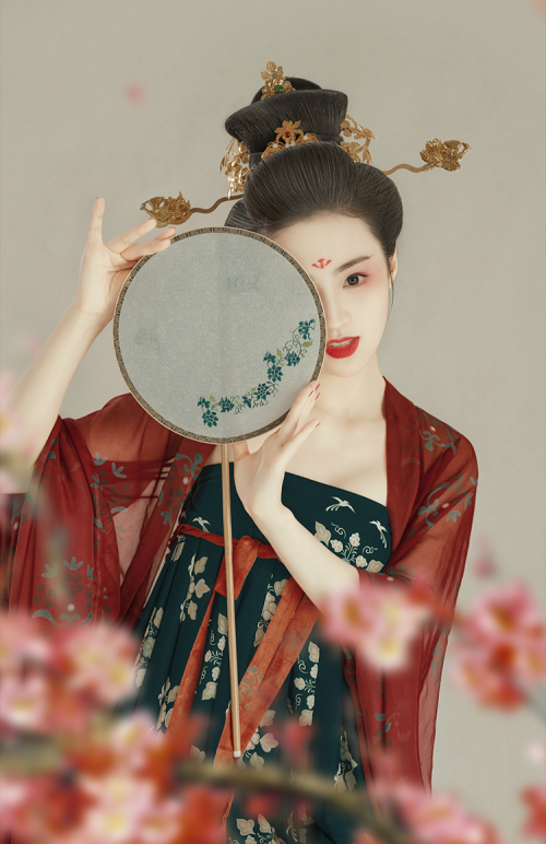 盤(pán)子女人坊 關(guān)于古代女子花鈿妝的傳說(shuō)