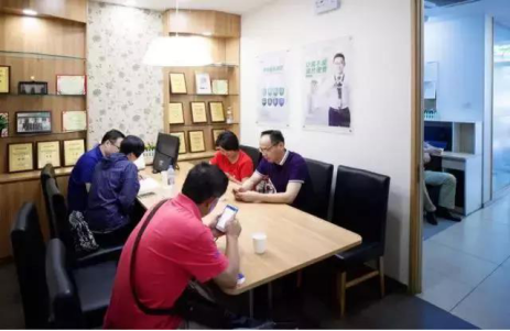 鏈家門店變身“高考休息站”， 助力考生、家長(zhǎng)圓夢(mèng)！