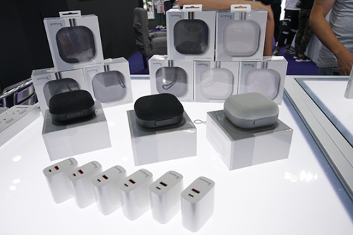 CES Asia 2019，1MORE展現(xiàn)高音質(zhì)與顏值兼?zhèn)涞臅r尚真無線藍(lán)牙耳機(jī)