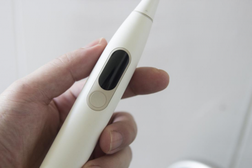 看得見的凈白！體驗(yàn)小米有品眾籌爆款Oclean X智能觸屏電動牙刷的真智能