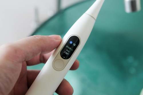 看得見的凈白！體驗(yàn)小米有品眾籌爆款Oclean X智能觸屏電動牙刷的真智能
