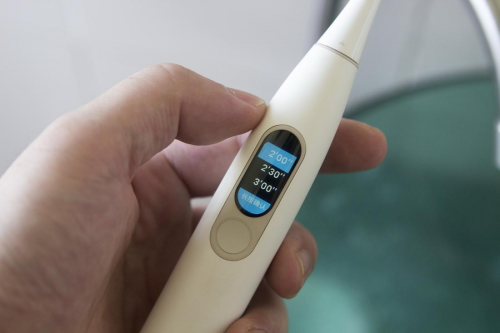 看得見的凈白！體驗(yàn)小米有品眾籌爆款Oclean X智能觸屏電動牙刷的真智能