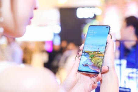 618購(gòu)三星Galaxy S10立減1200元 享24期免息